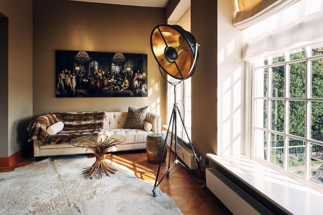 Prinsenhof Groningen Dış mekan fotoğraf A floor lamp