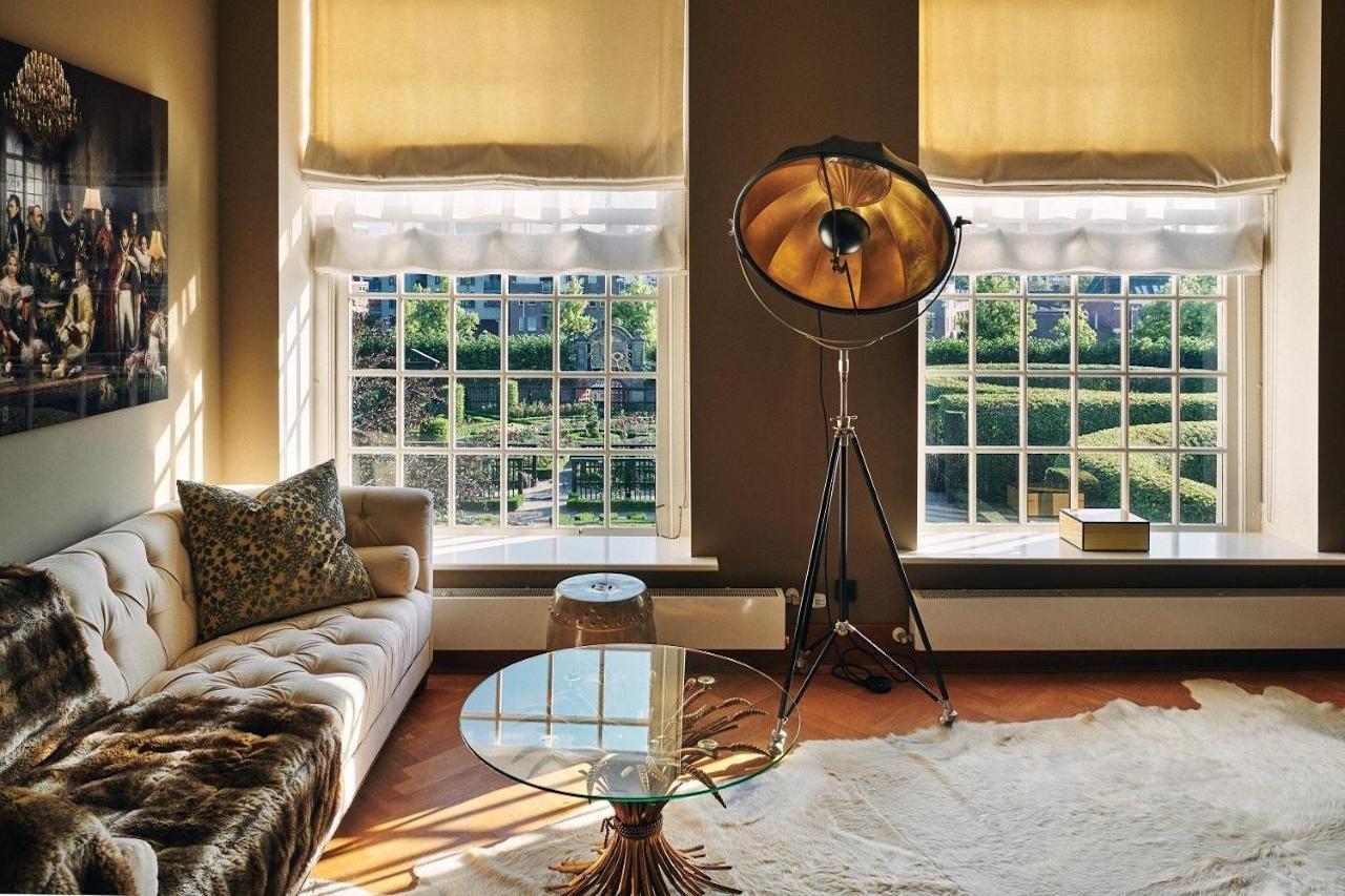 Prinsenhof Groningen Dış mekan fotoğraf A floor lamp