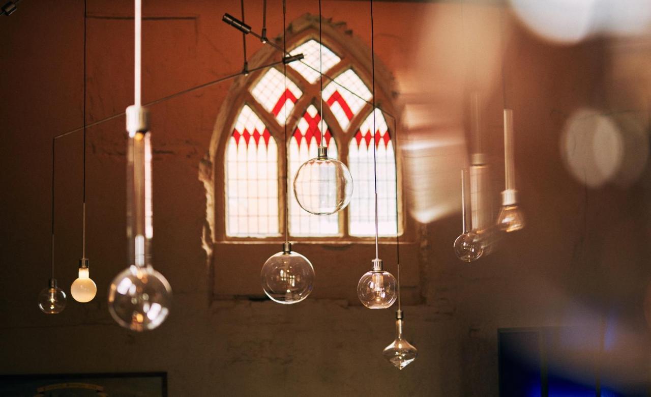 Prinsenhof Groningen Dış mekan fotoğraf The window in the church